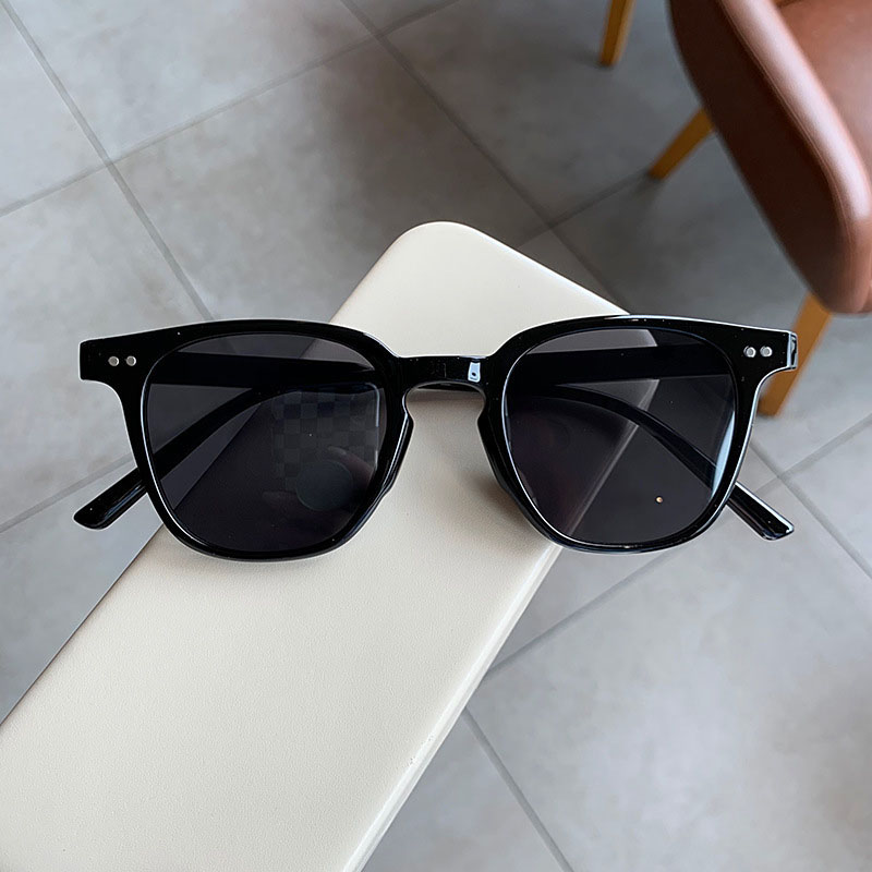 แว่นกันแดดหรูหราสไตล์วินเทจใหม - Men'S Fashion Round Glasses บทวิจารณ์และราคา